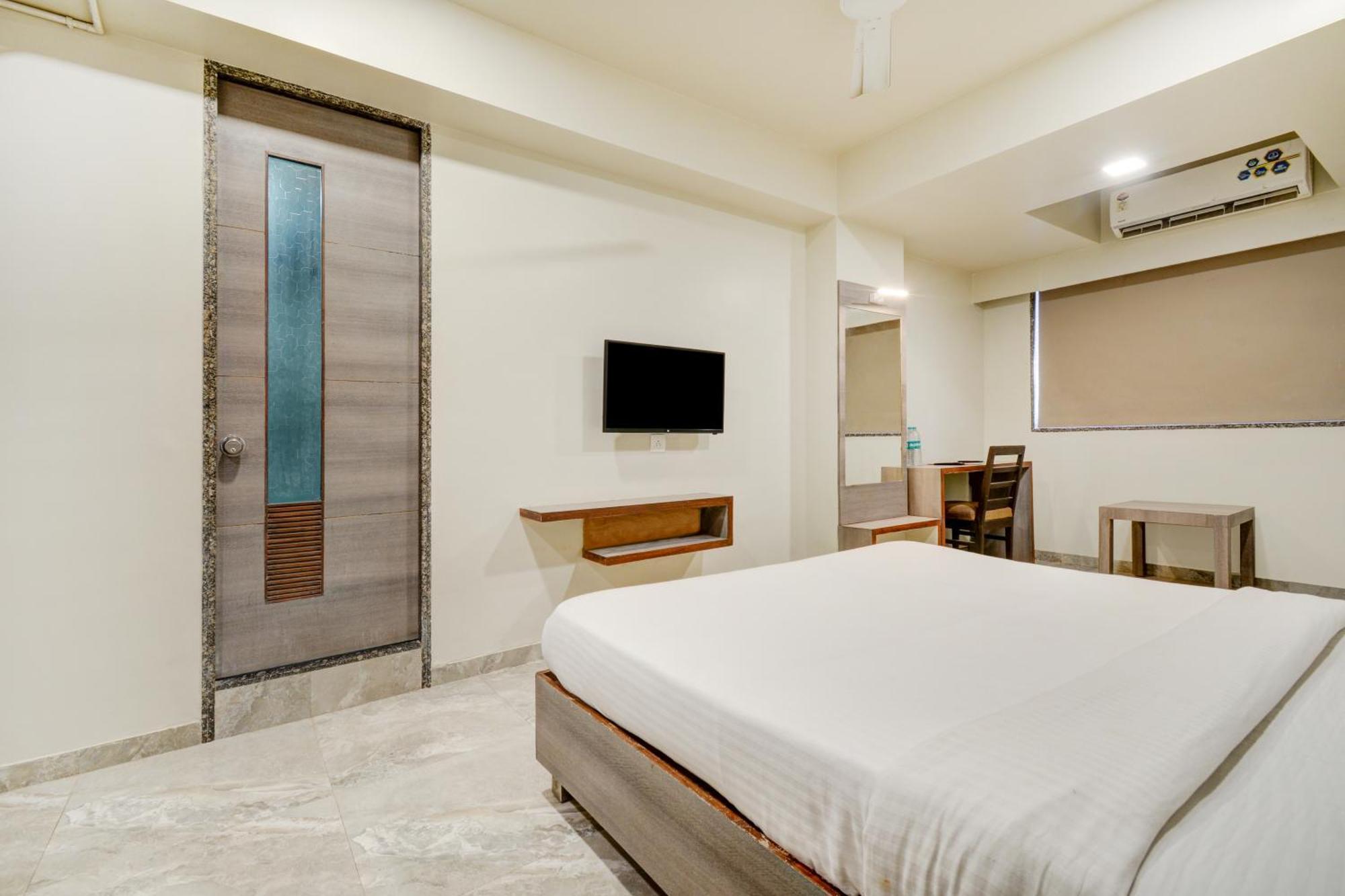 Hotel Desert Inn Tharad 외부 사진