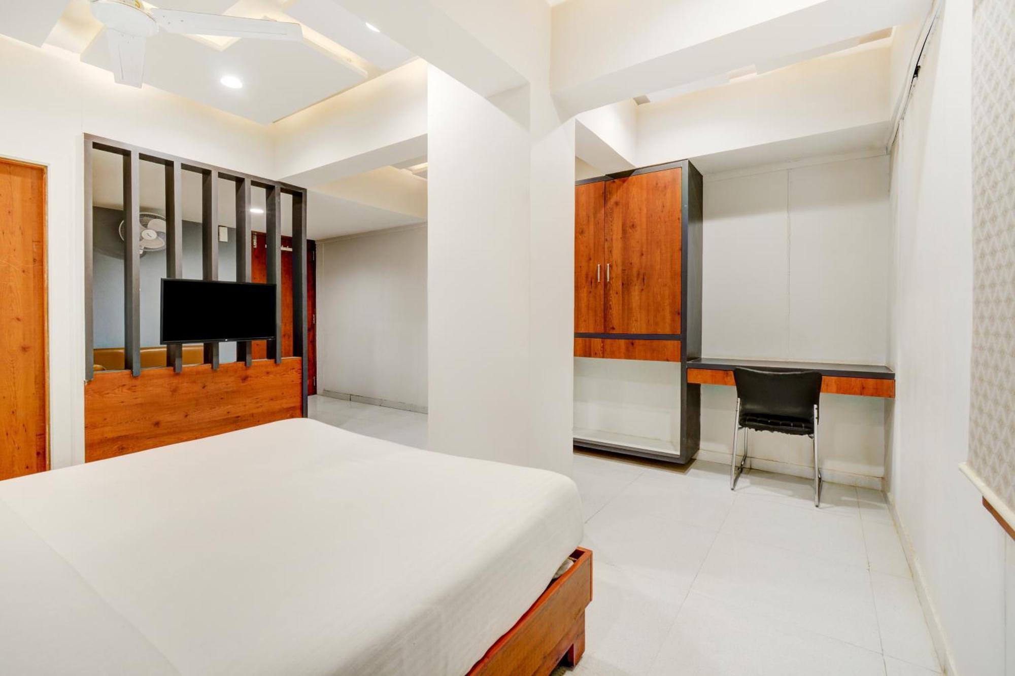 Hotel Desert Inn Tharad 외부 사진