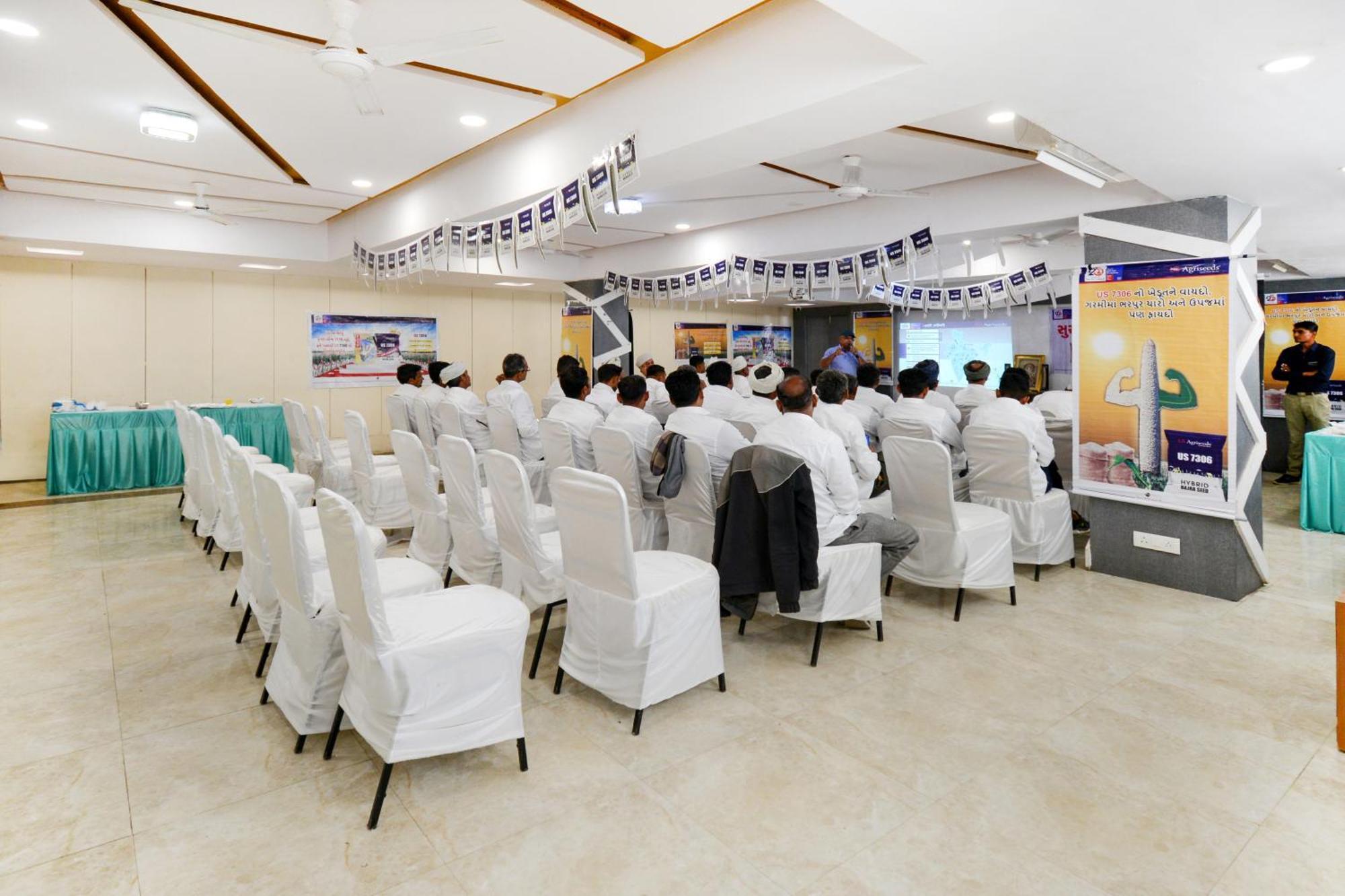 Hotel Desert Inn Tharad 외부 사진