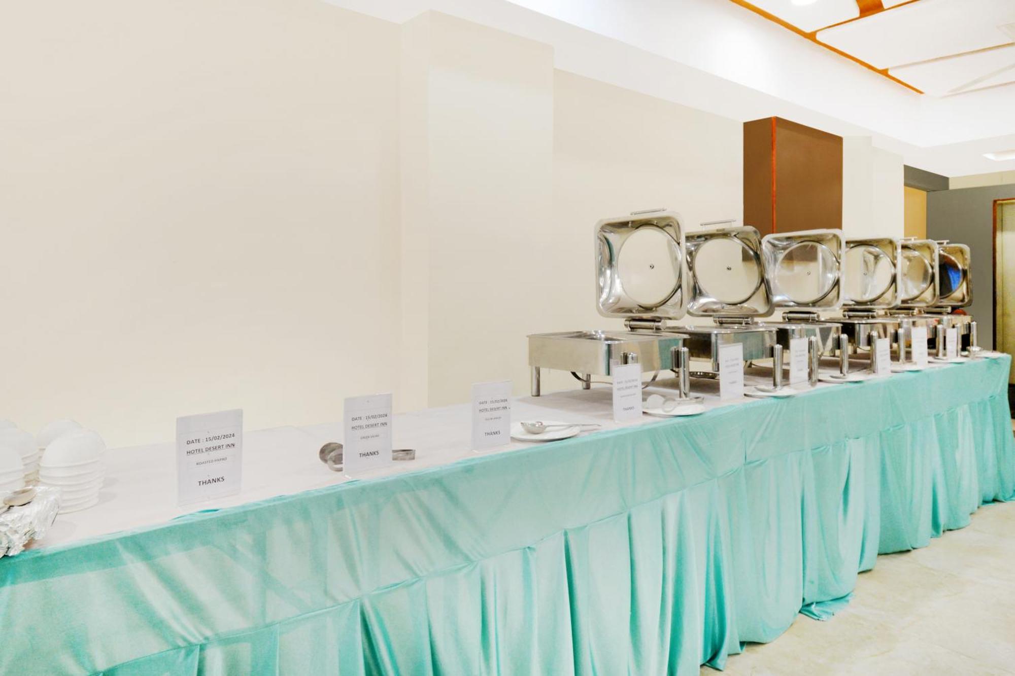 Hotel Desert Inn Tharad 외부 사진