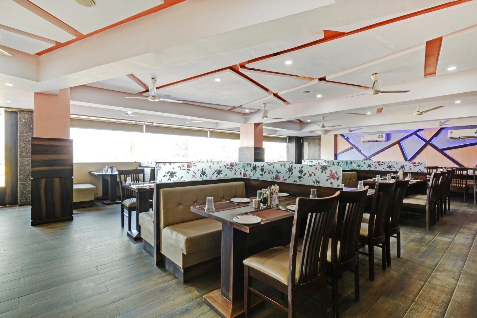 Hotel Desert Inn Tharad 외부 사진