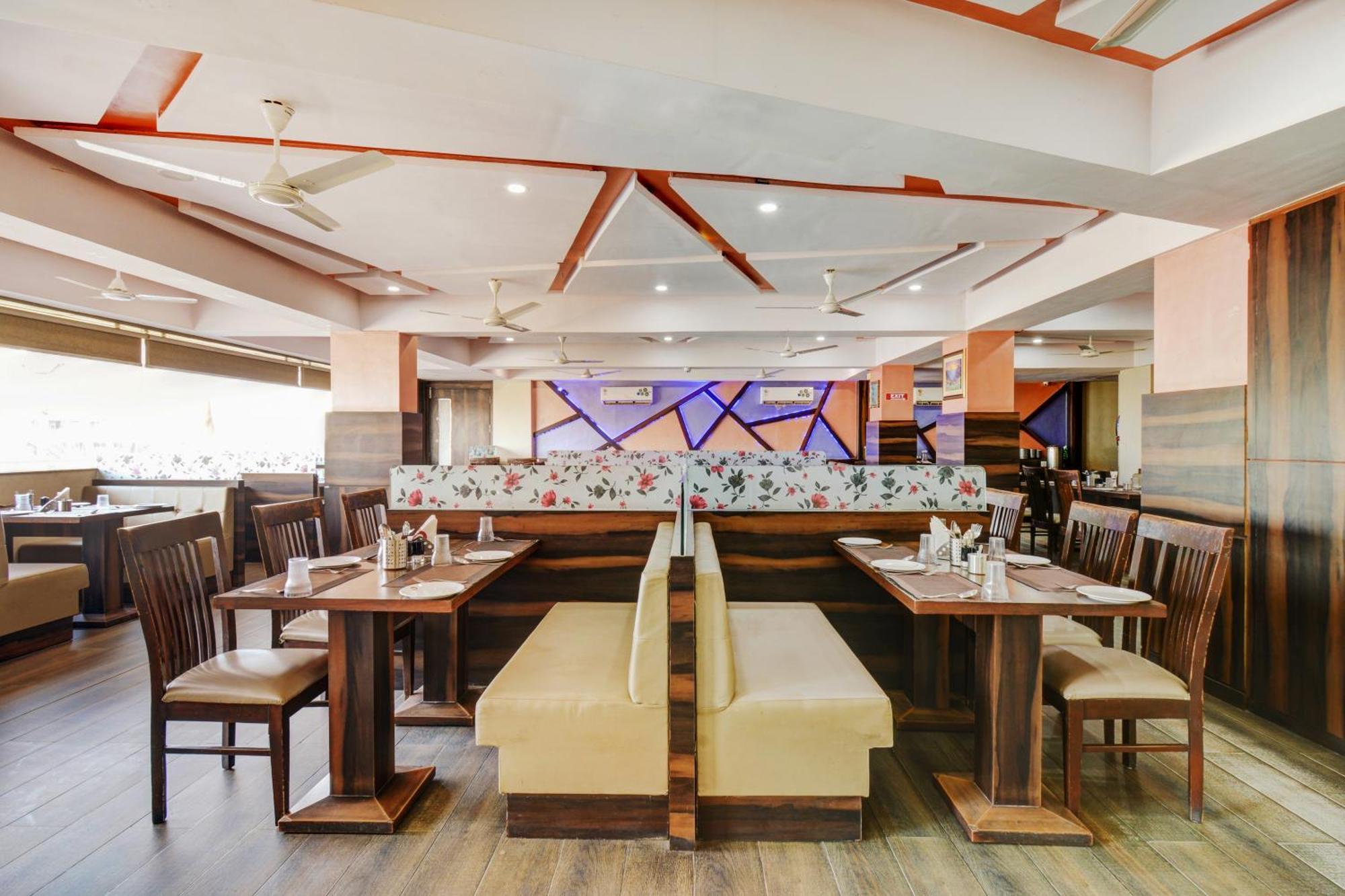 Hotel Desert Inn Tharad 외부 사진