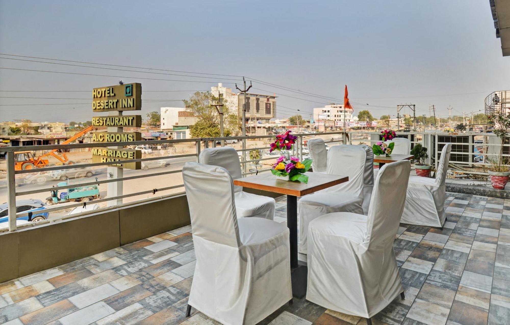 Hotel Desert Inn Tharad 외부 사진