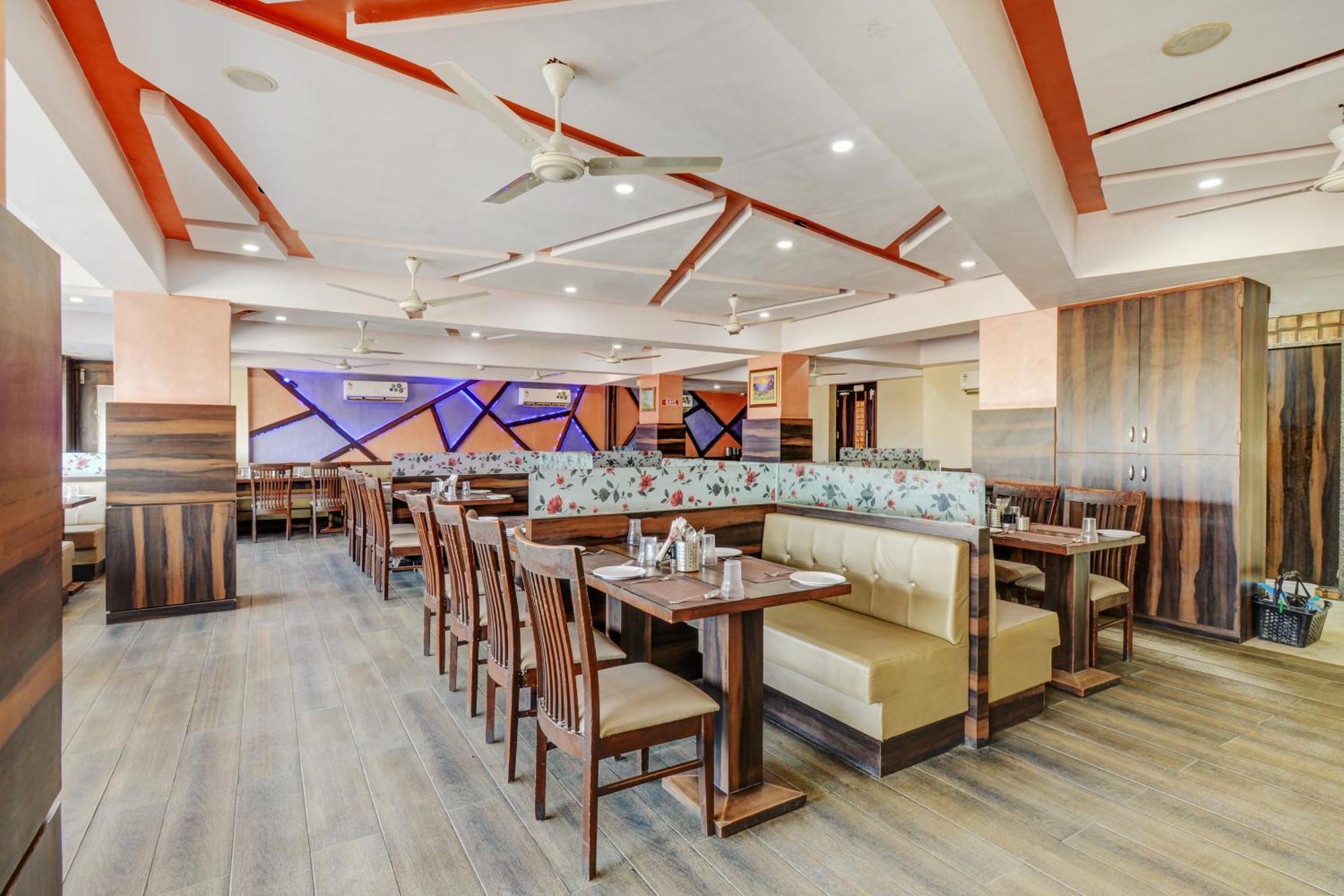 Hotel Desert Inn Tharad 외부 사진