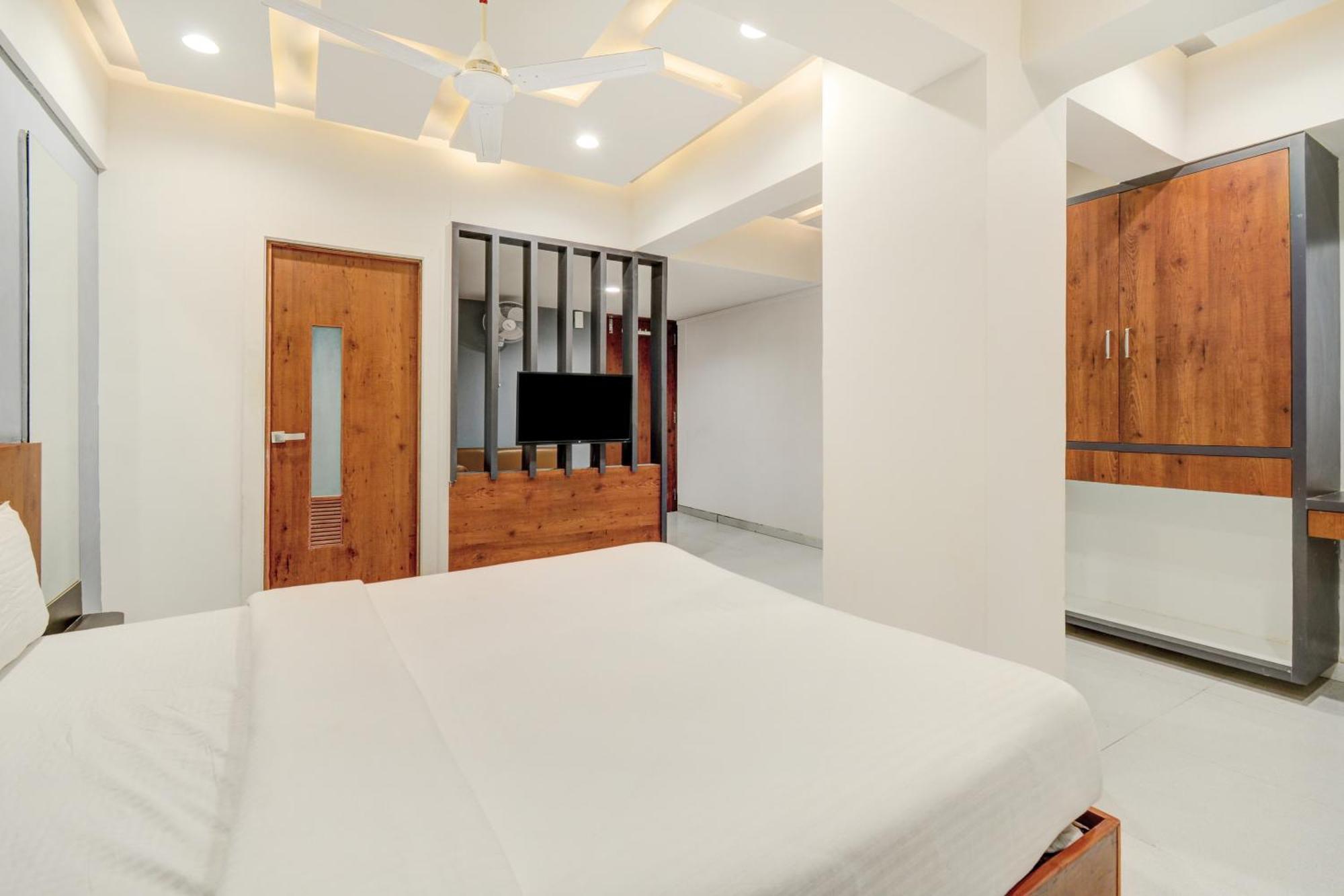 Hotel Desert Inn Tharad 외부 사진