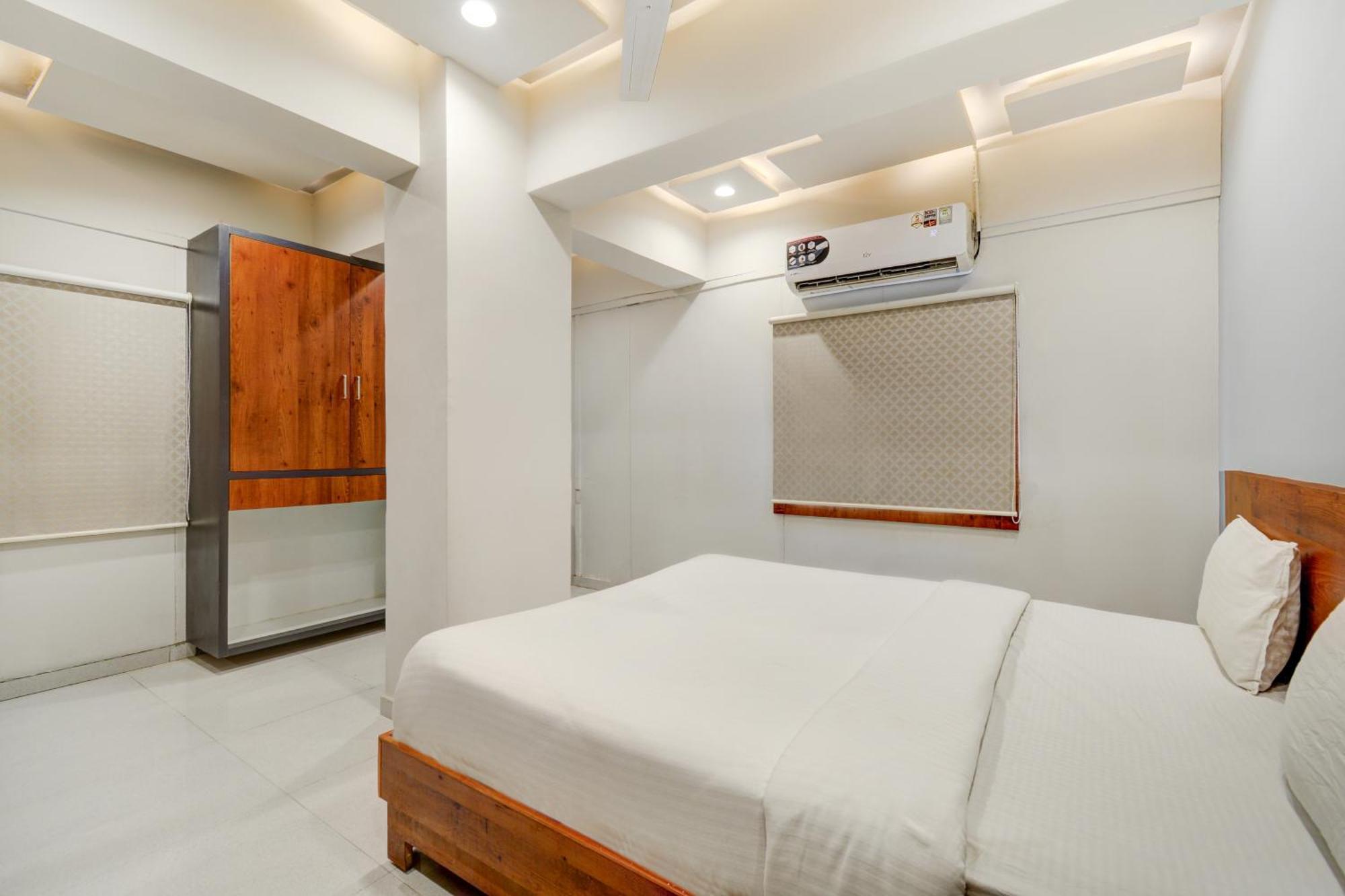 Hotel Desert Inn Tharad 외부 사진