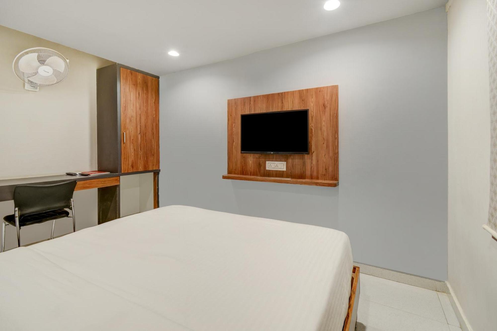 Hotel Desert Inn Tharad 외부 사진