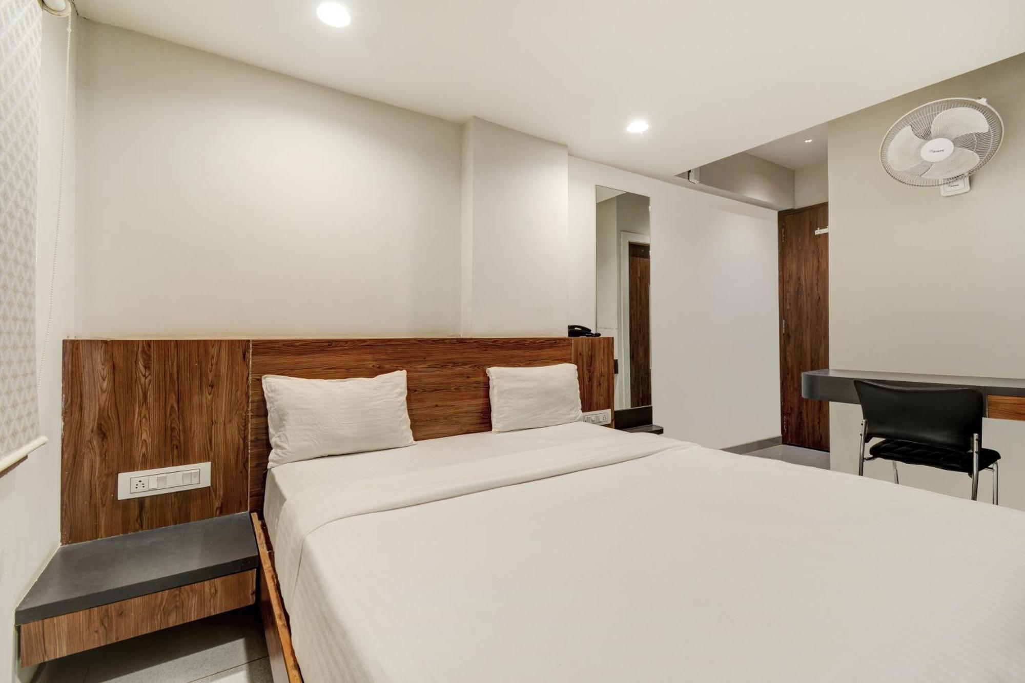 Hotel Desert Inn Tharad 외부 사진